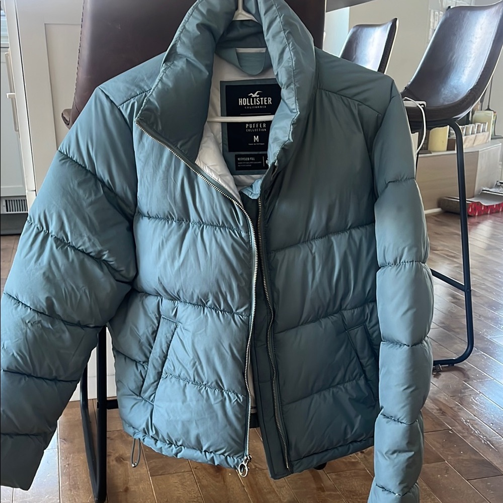 Hollister Women's Puffer Jacket - Blue